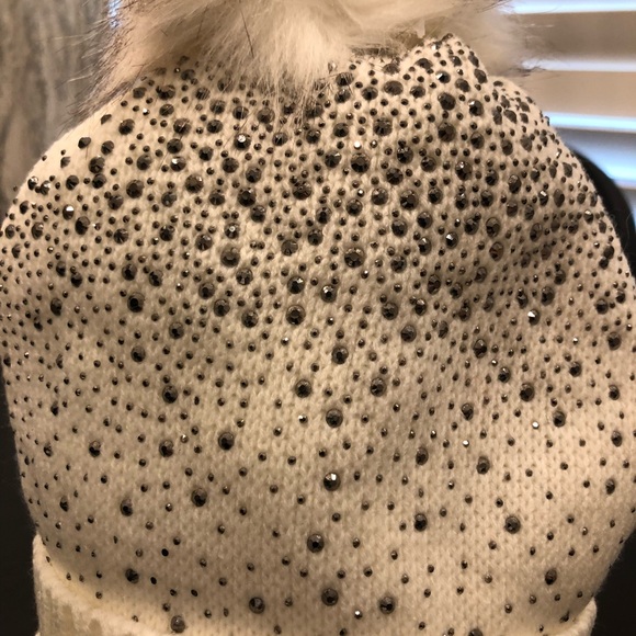 Sherpa Lined Bling Knitted Beanie - Picture 5 of 5